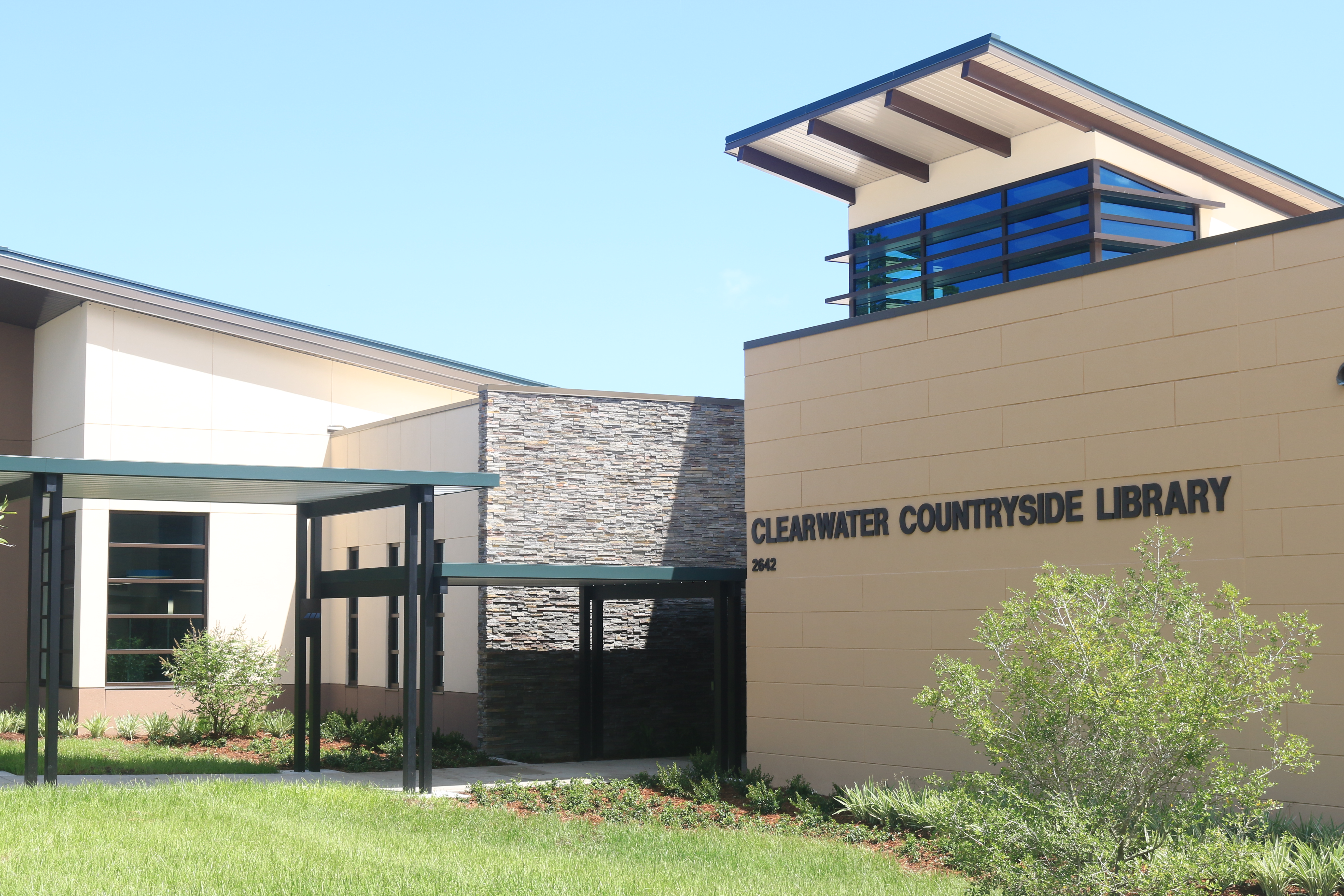 Exterior shot of Clearwater Countryside Library