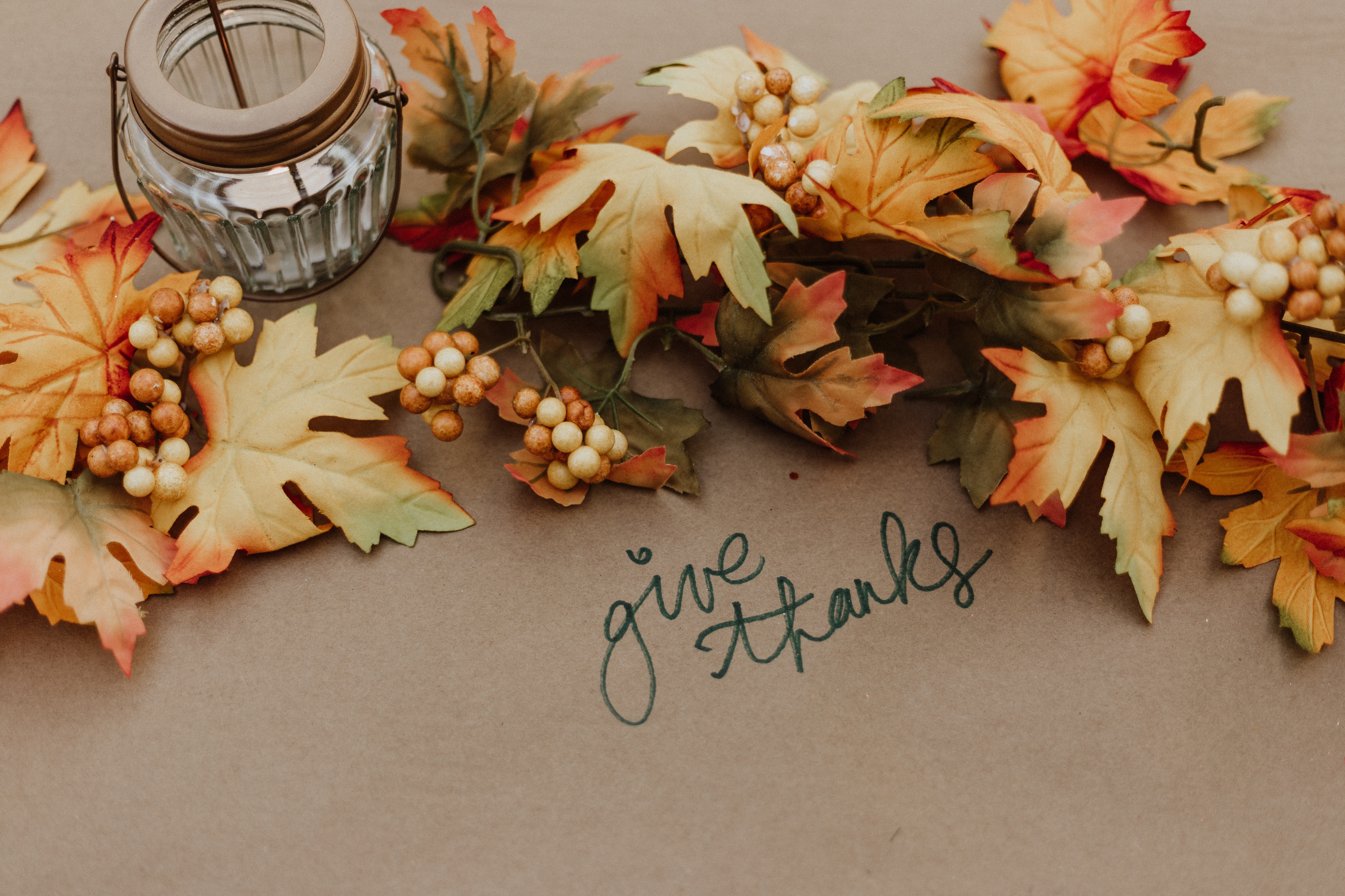 Fall Table Display - Give Thanks Photo by Priscilla Du Preez from Unsplash